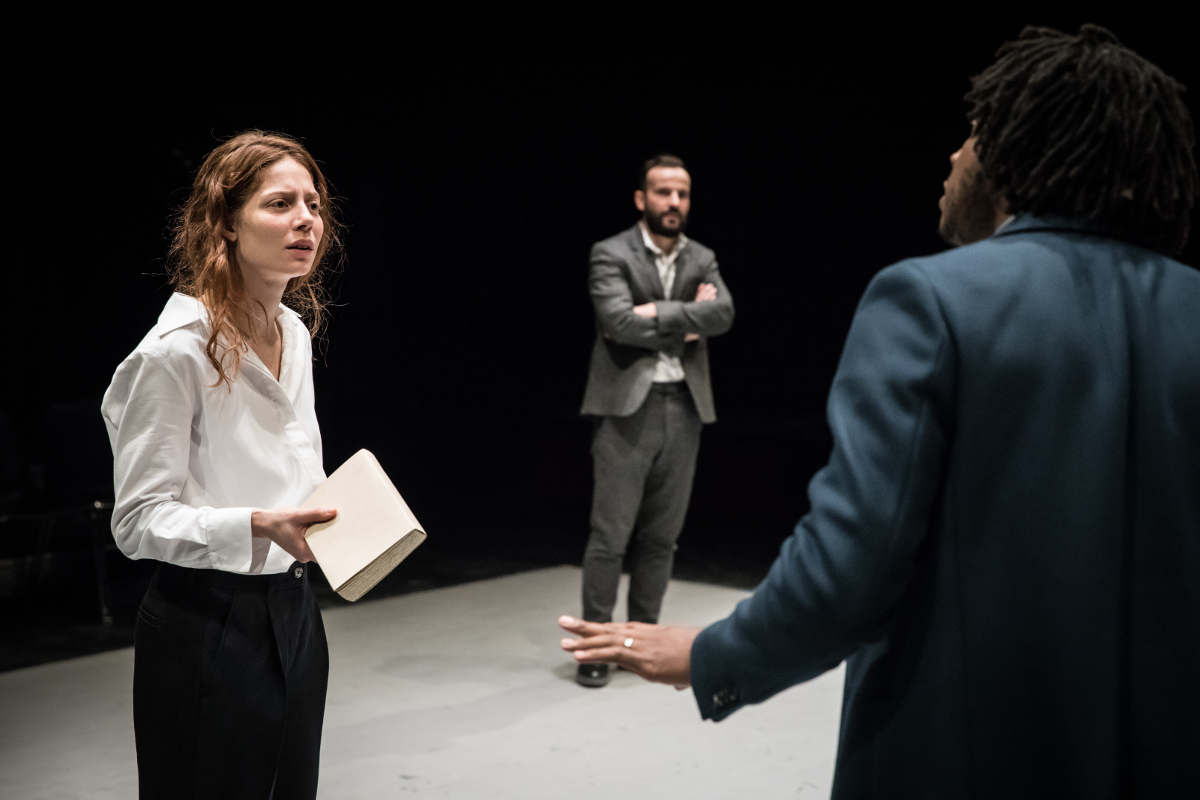 Illusions Perdues De Pauline Bayle Au Théâtre De La Bastille Balzac Sans Illusion Mais Avec